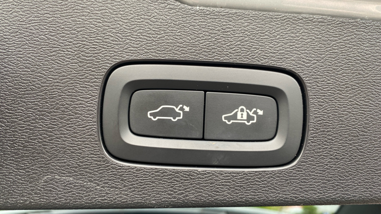 Volvo V60 2.0 T6 [350] PHEV Plus Dark 5dr AWD Auto Estate